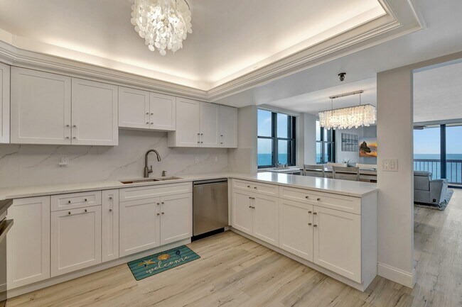 Building Photo - 3100 N Hwy A1A