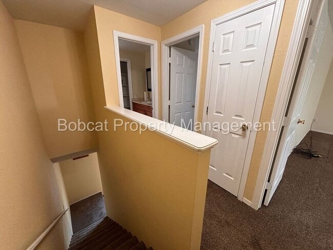 Building Photo - 1316 Green Dr