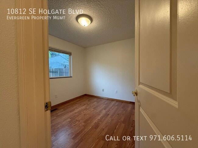 Building Photo - 10812 SE Holgate Blvd