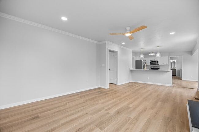 Building Photo - 4637 Chippendale Ct