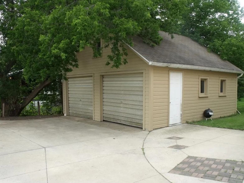 Building Photo - 558 Georgia St