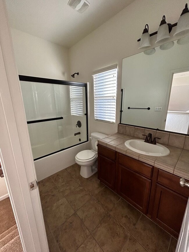 Building Photo - Beautiful & Spacious home in The Desirable Bella Serra Gated Community!