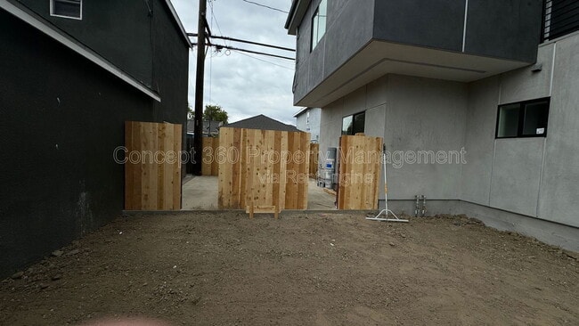 Building Photo - 2293 Termino Ave