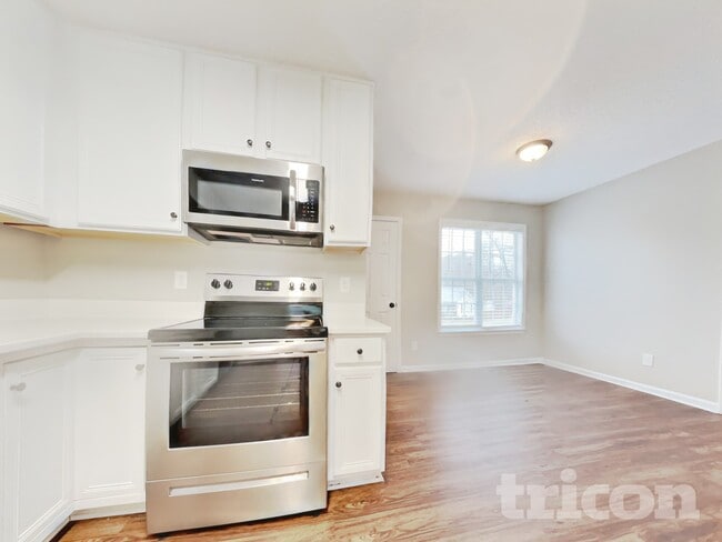 Building Photo - 69 Gray Ghost St