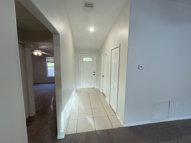 Building Photo - 701 E palm St