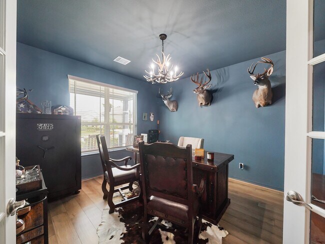 Building Photo - 32423 Fly Fish Wy