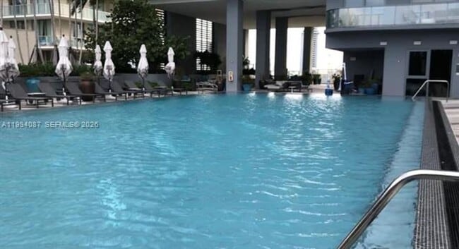 Building Photo - 121 NE 34th St