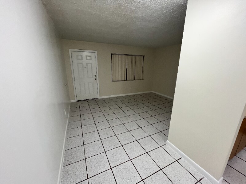 Building Photo - 2260 W 53rd Pl