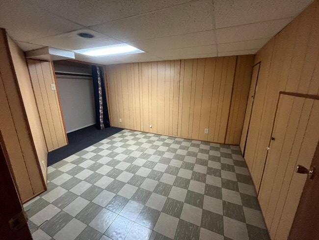 Building Photo - 1554 S Morton Ave