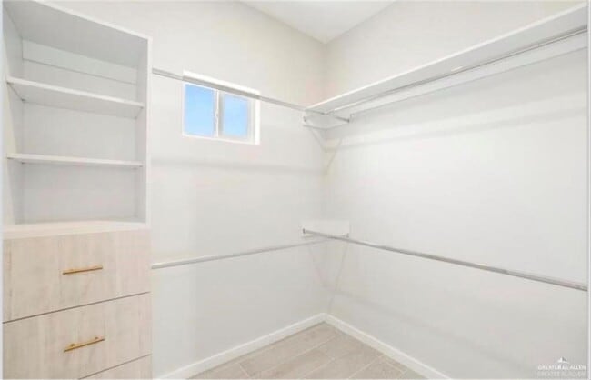 Building Photo - 21 S 25th St