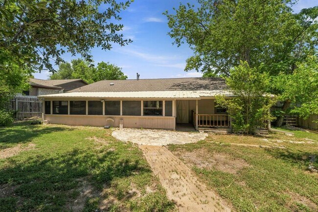 Building Photo - 1409 Desert Quail Ln