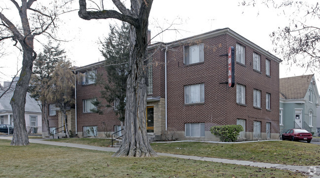 Building Photo - The Arches Apartments