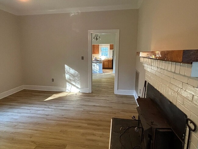 Building Photo - 1 bedroom, 1 bathroom Single Family Home in Easley Near Downtown Greenville