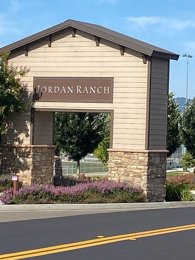 Building Photo - Dublin Ranch 4 Bed & Loft, 3 Bath, close t...