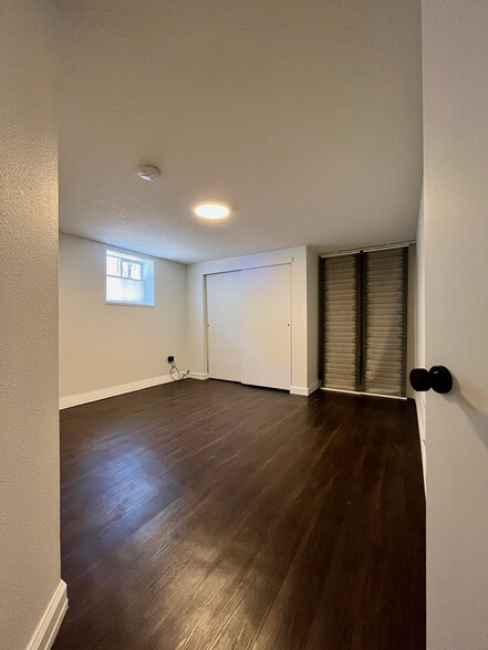 BEDROOM 2 - 4415 SE Hawthorne Blvd