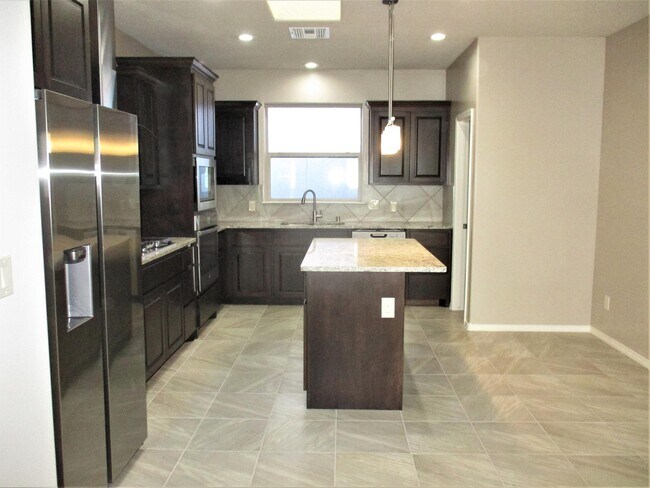 Building Photo - 8750 Sevano Cir NE