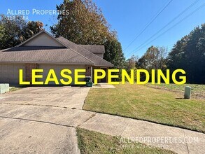 Building Photo - 52 S Ray Ave