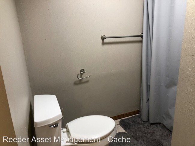 Building Photo - 62 E 300 N