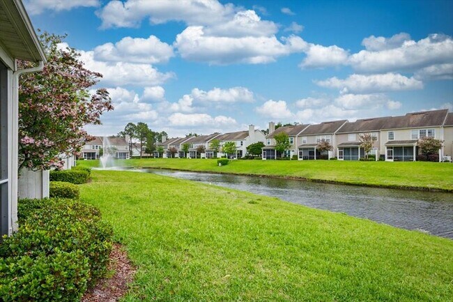 Building Photo - 7493 Devondale Way