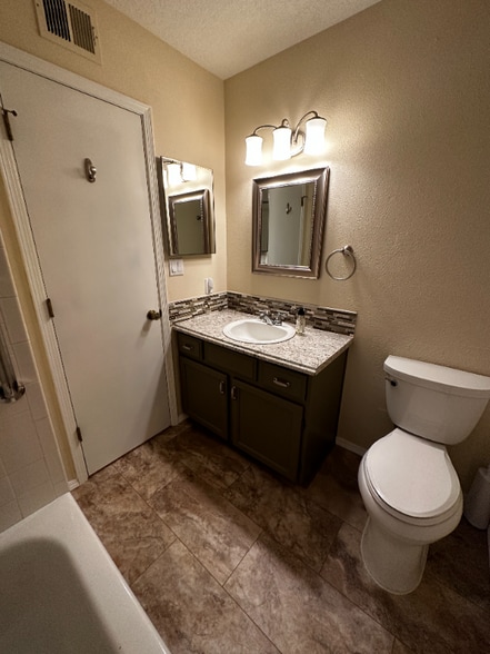 Building Photo - 13115 Terragon Pl NE