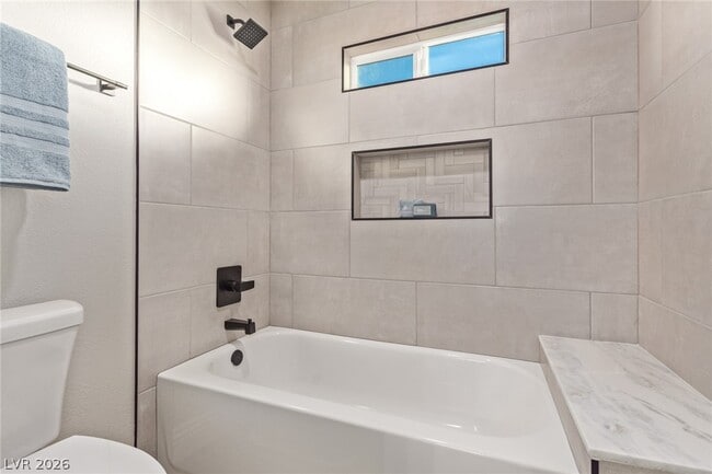 Building Photo - 4785 N Grand Canyon Dr