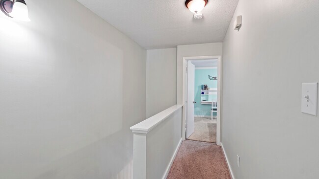Building Photo - 155 Misty Cove