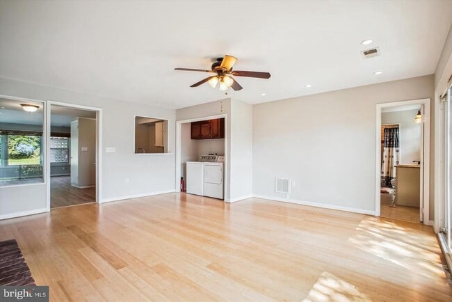 Building Photo - 3135 Manor Rd