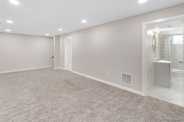 Building Photo - 3919 Tennyson Ave