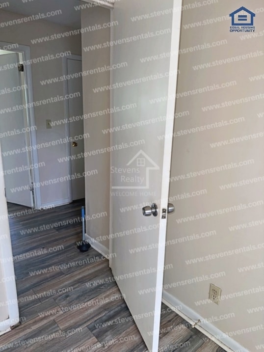 Building Photo - 4131 Wilkesview Dr