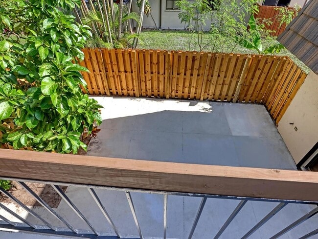 Building Photo - 4095 Palm Bay Cir