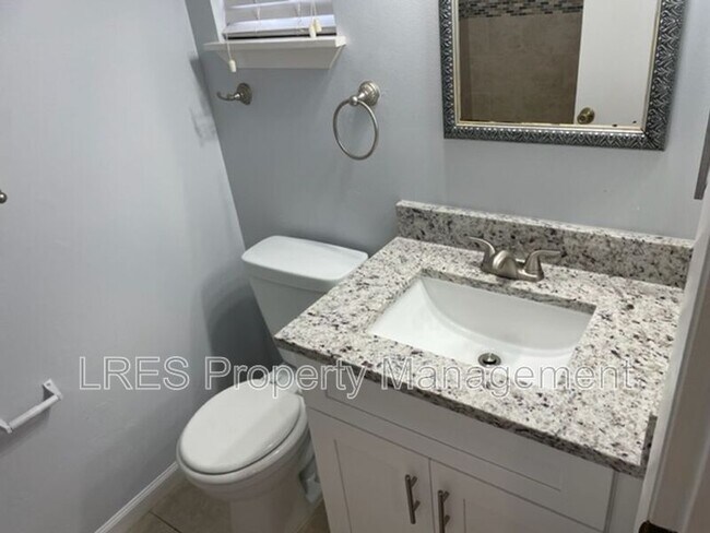 Building Photo - 4587 Lighthouse Cir