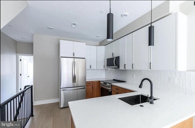 Building Photo - 2044 N 3rd St