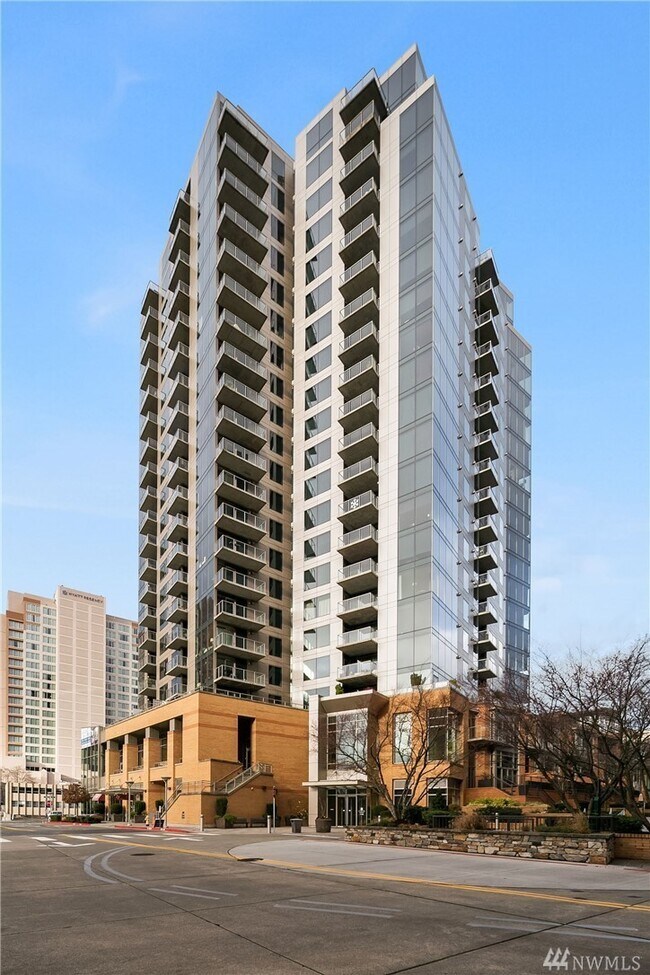 Building Photo - 10610 NE 9th Pl