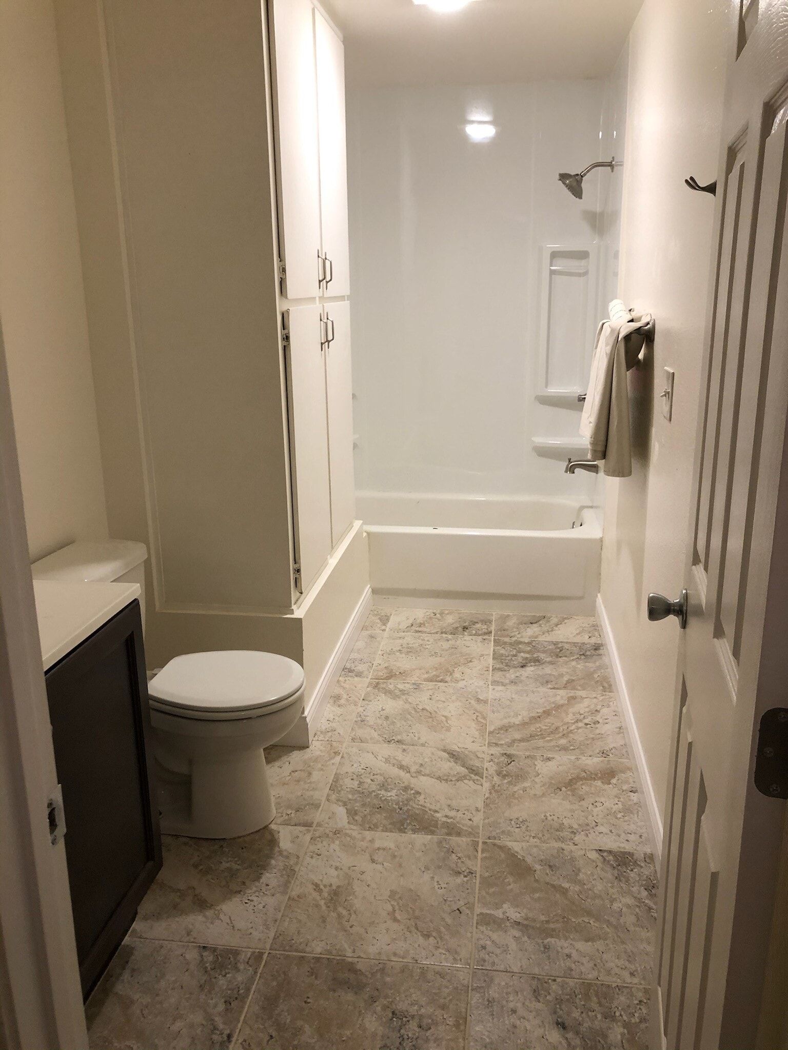 Upstairs Bathroom - 4360 Imperial Dr