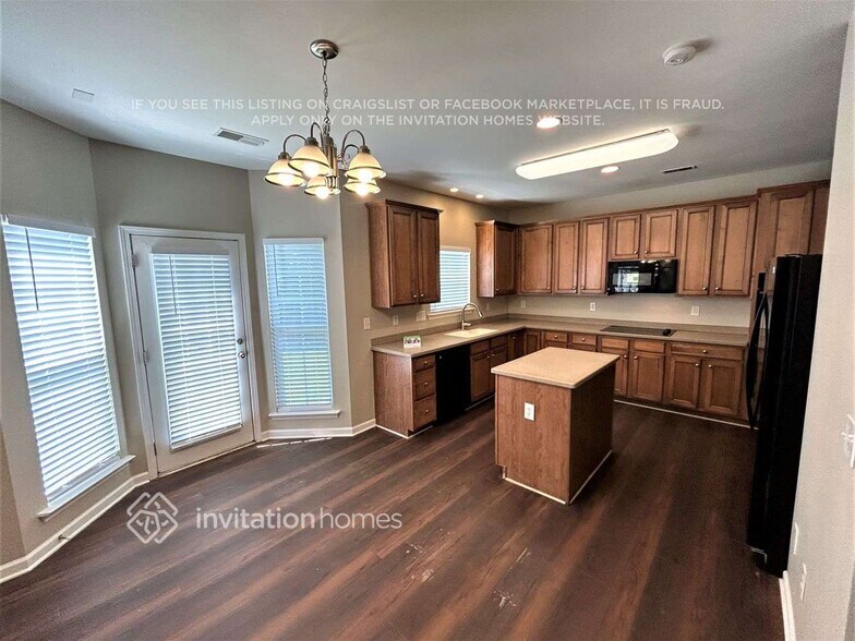 Building Photo - 3709 Wingfield Dr