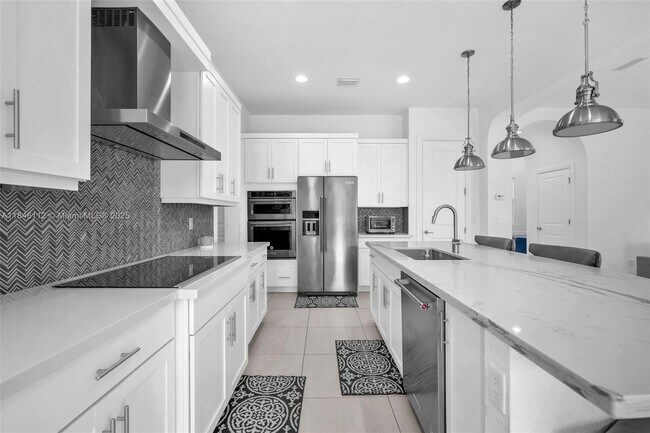 Building Photo - 1052 SW 113th Way