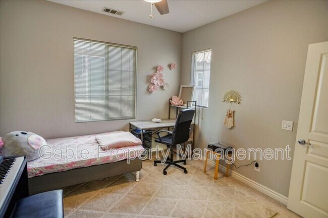 Building Photo - 27448 Coldwater Dr