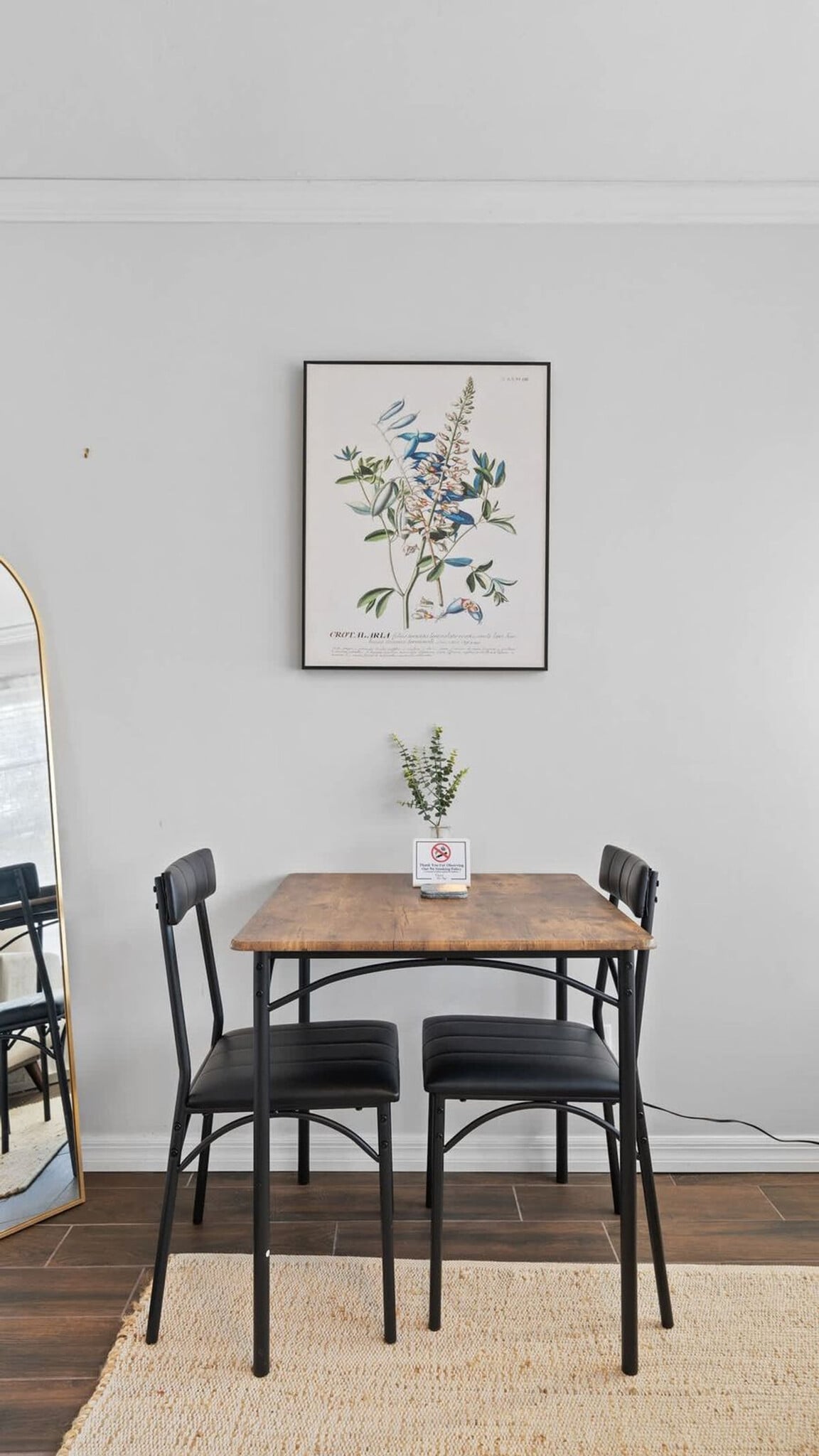 Building Photo - 720 1/2 West Woodlawn Avenue-SI ID1271928P