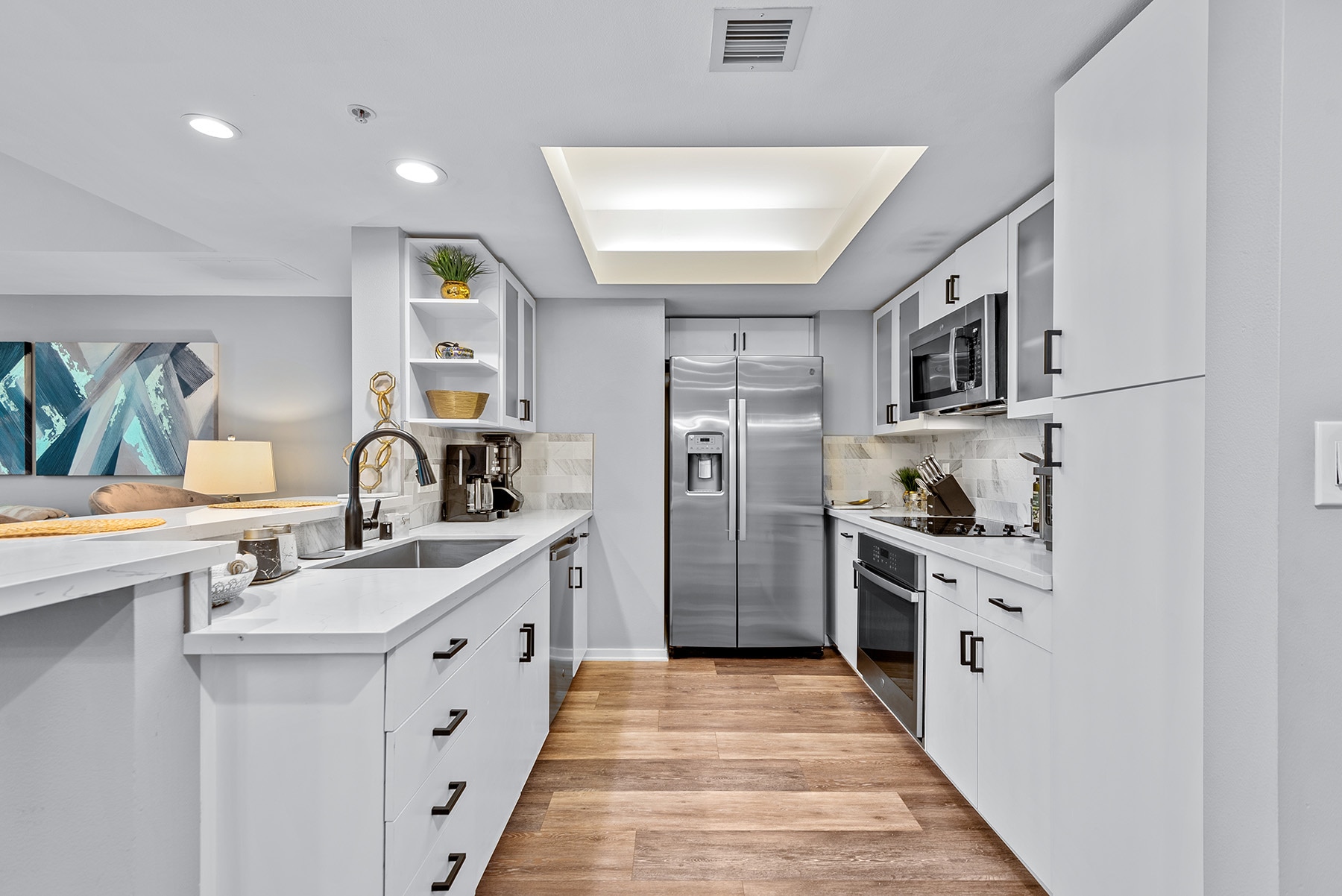 Building Photo - 13700 Marina Pointe Dr
