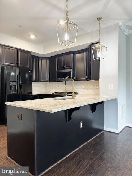 Building Photo - 5822 Oakdale Vlg Rd