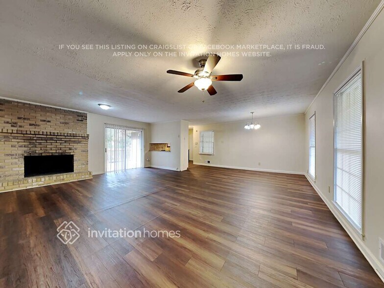 Building Photo - 4515 Lincoln Way SW