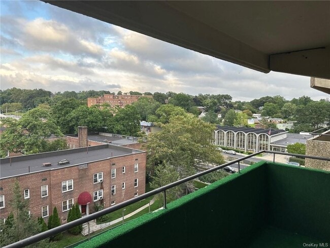 Building Photo - 1523 Central Park Ave