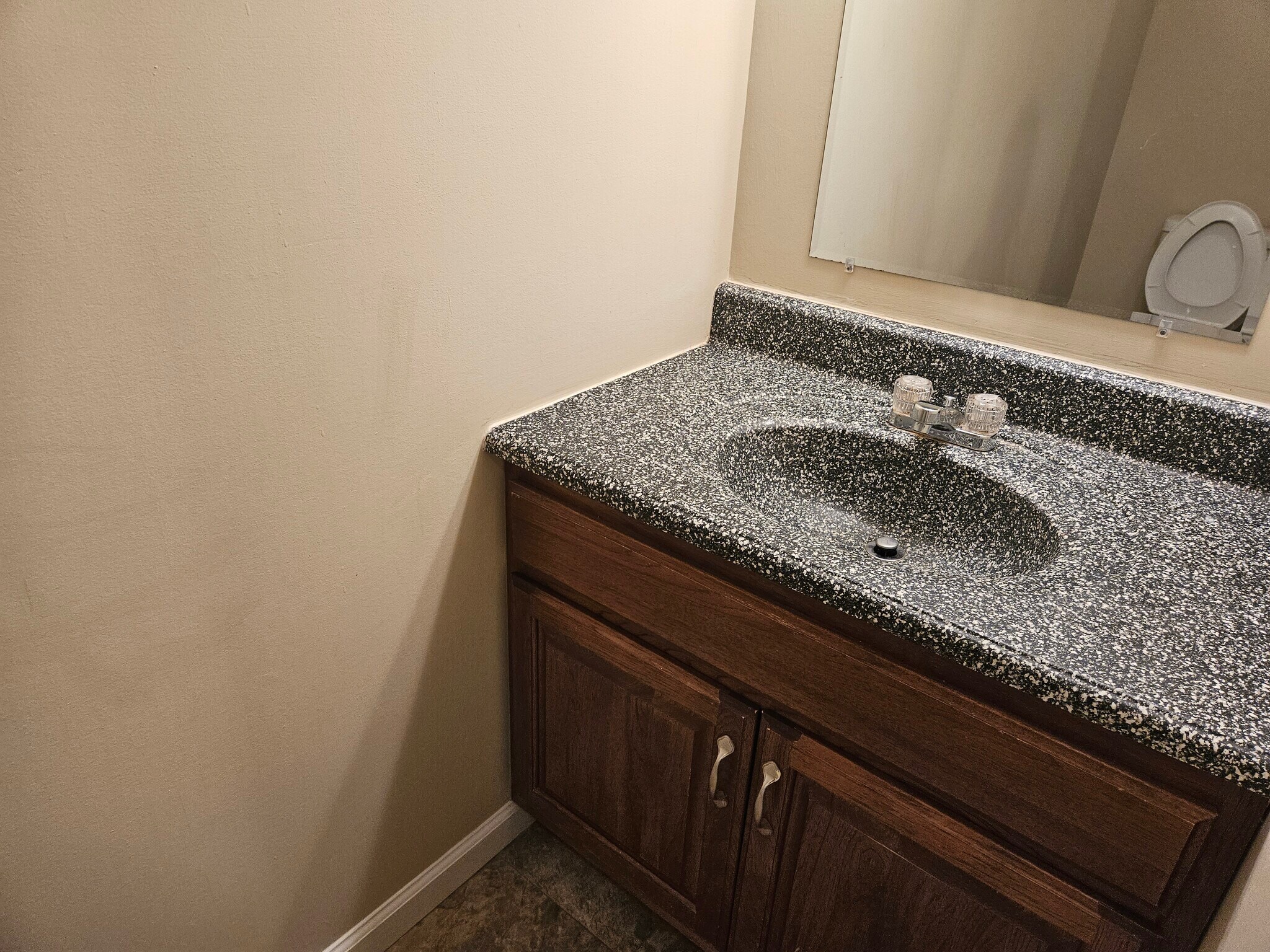 Building Photo - 118 Ballard St