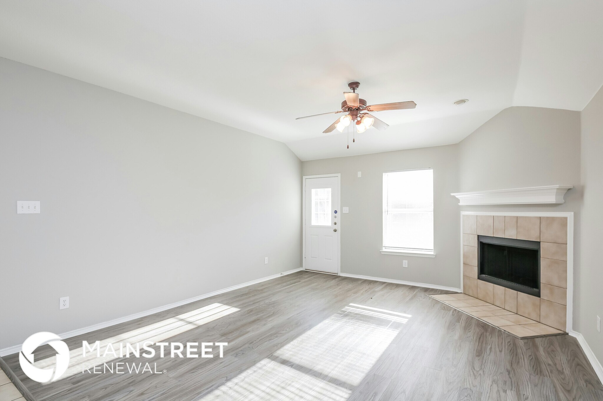 Building Photo - 2100 Hayes St