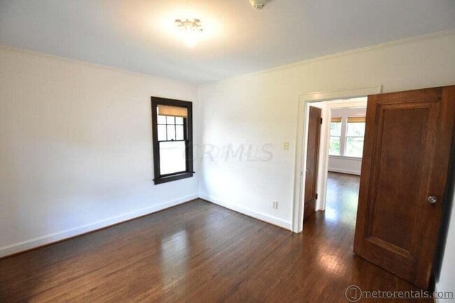 Building Photo - 445 Oakland Park Ave