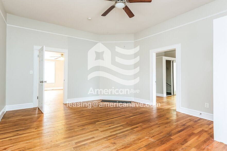 Building Photo - 605 W 7th Ave