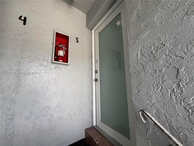 Building Photo - 458 E 31st St