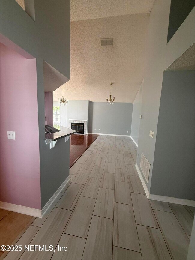 Building Photo - 7751 Lynchburg Ct E