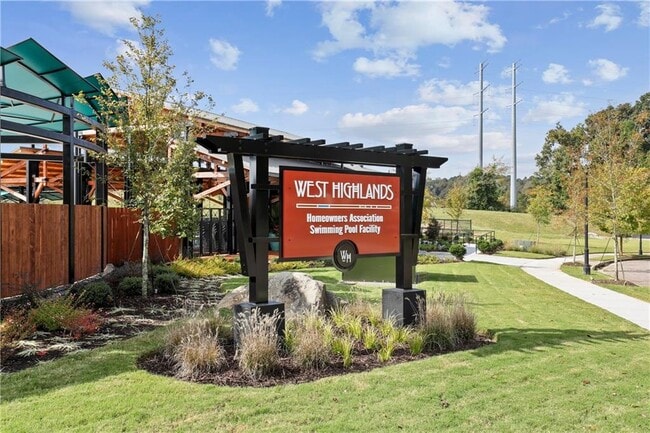 Building Photo - 1856 Perry Blvd NW