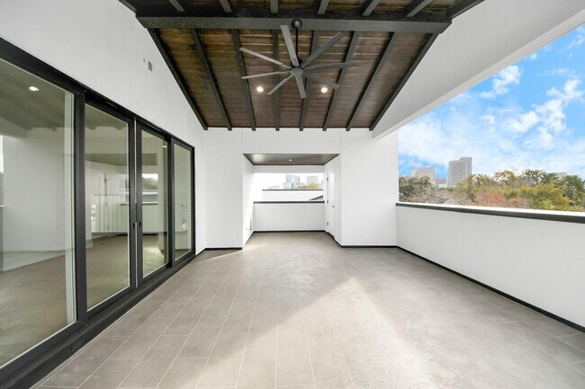 Building Photo - 2232 Swift Blvd